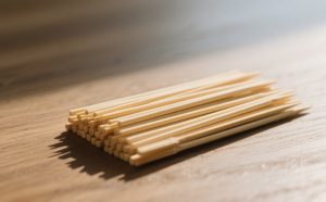 How to Choose Between Bamboo, Wood, and Metal BBQ Skewers?