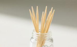 Toothpicks vs. Floss Picks: Which is More Popular in Global Markets?