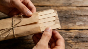 Bamboo vs Plastic Stirrers: Which Should You Choose for Your Coffee?